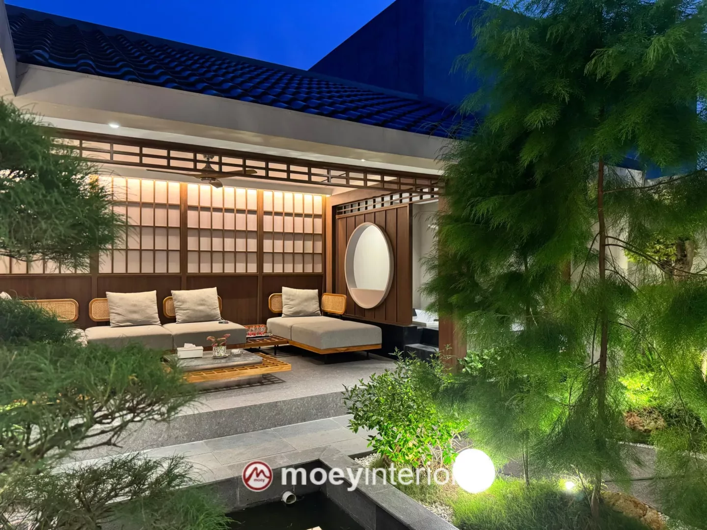Taman Japanese outdoor lounge Pak Aniq Cikupa malam hari