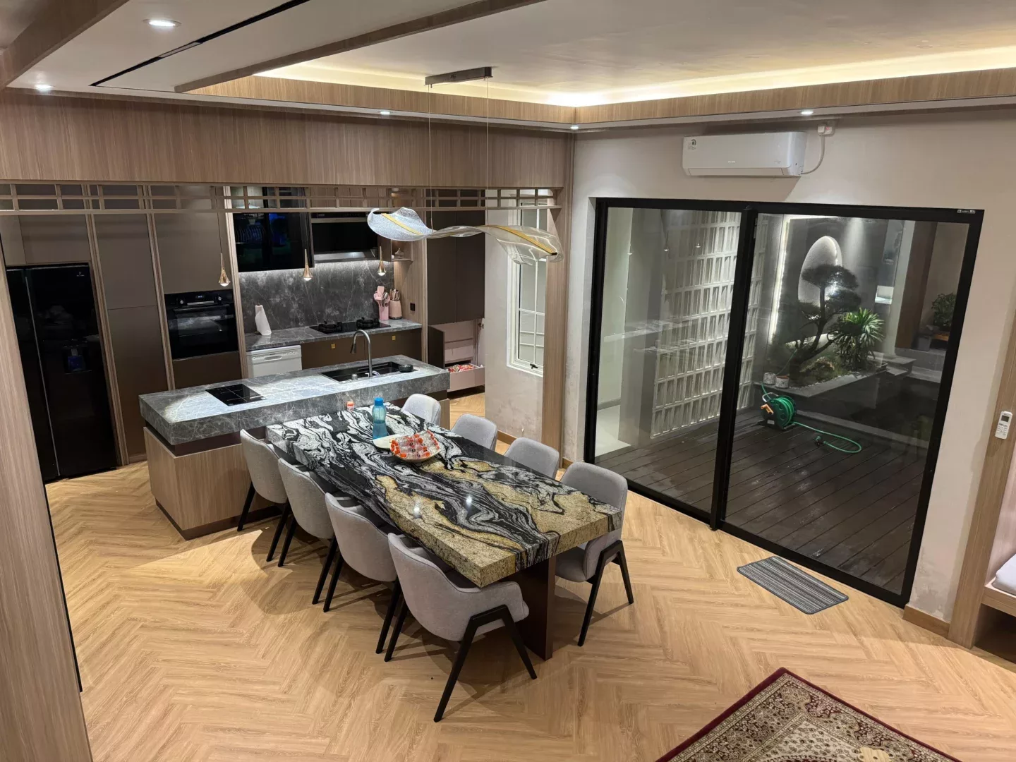 Ruang Makan & Dapur